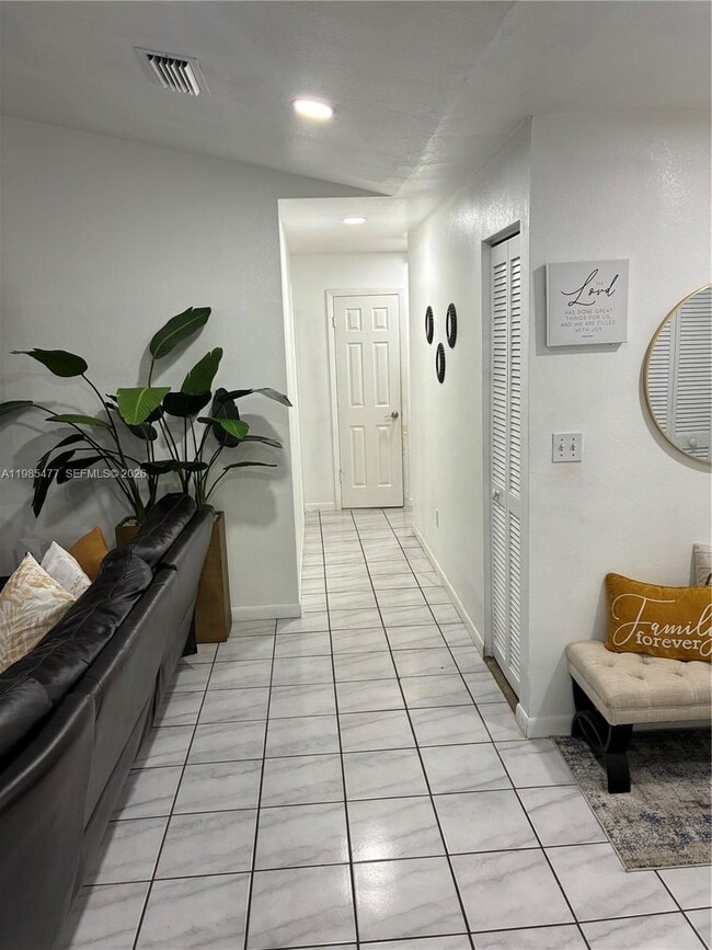 Building Photo - 1660 N Audubon Dr