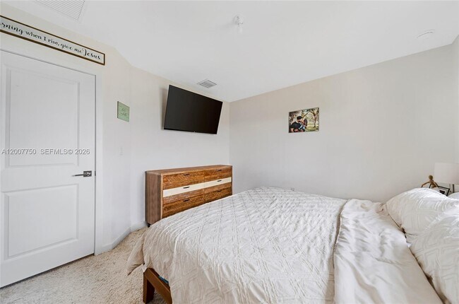 Building Photo - 1158 SE 23rd Ave