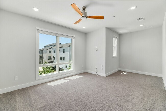 Building Photo - 4611 Unity Cir