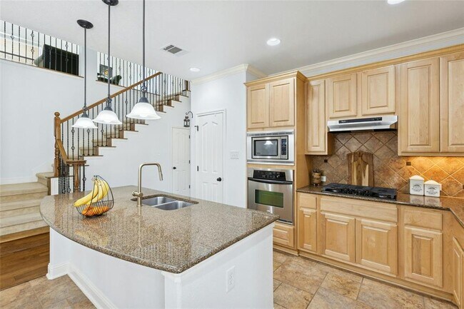 Building Photo - 7429 Bonniebrook Dr