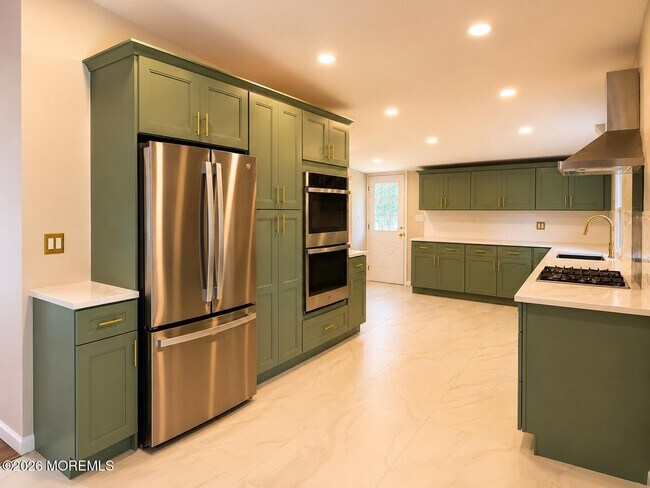 Building Photo - 253 Parkview Ter