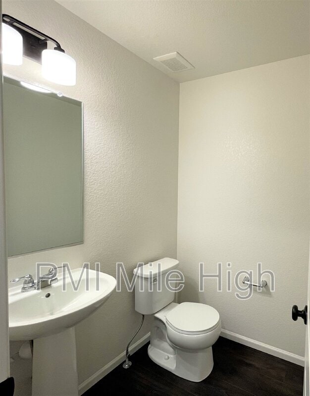 Building Photo - 21138 E 61st Dr