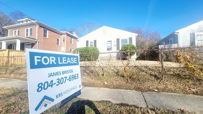 Building Photo - 9305 Fox Run Dr