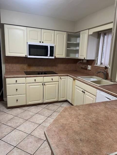 Building Photo - 9118 Riverdale Ave