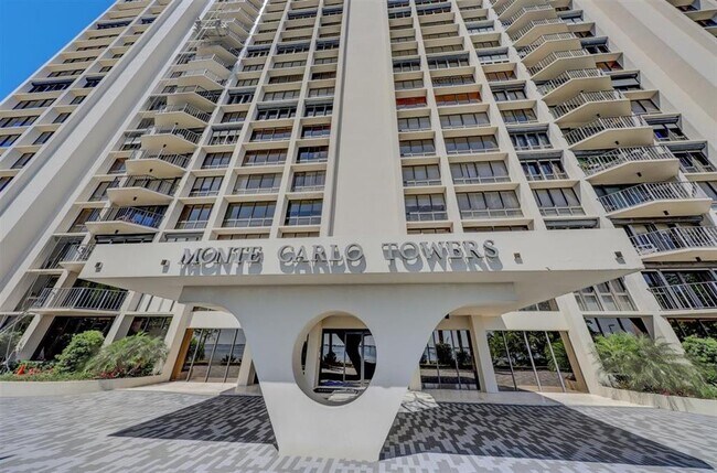 Building Photo - 3301 Bayshore Blvd