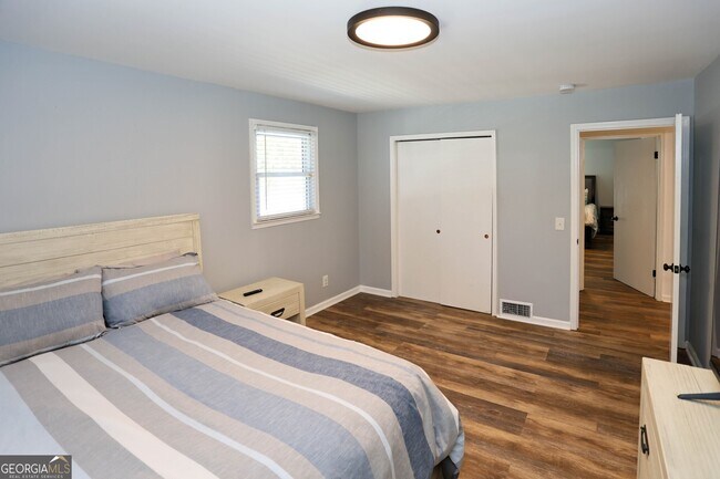 Building Photo - 6157 Orville Dr