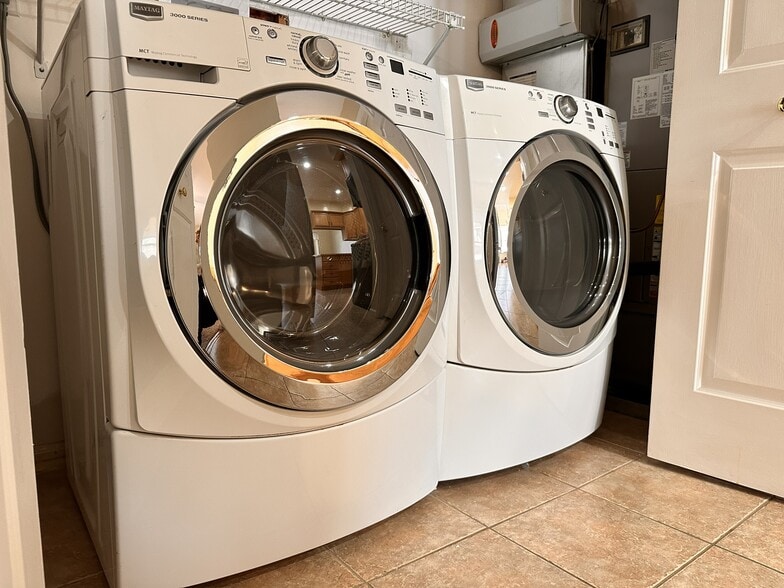 In-unit Washer and Dryer - 36 Heather Ct