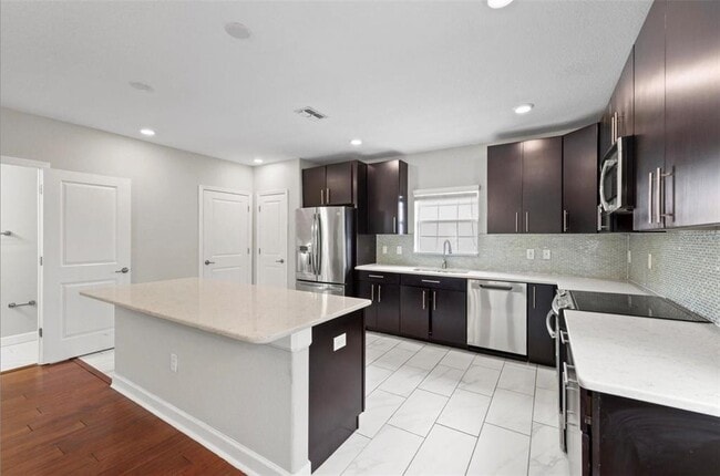 Building Photo - 1501 W Lemon St