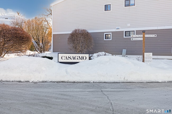 Building Photo - 13 Quincy Close