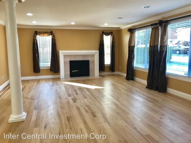 Building Photo - 5 br, 4.5 bath House - 12971 SE 23rd Street