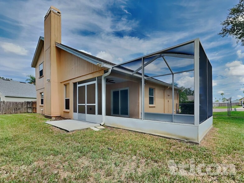 Building Photo - 528 Little Lake Ct