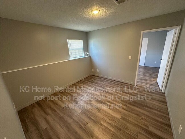 Building Photo - 1525 Jackson Ave