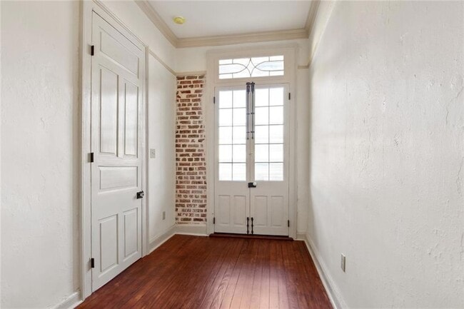 Building Photo - 710 Orleans St