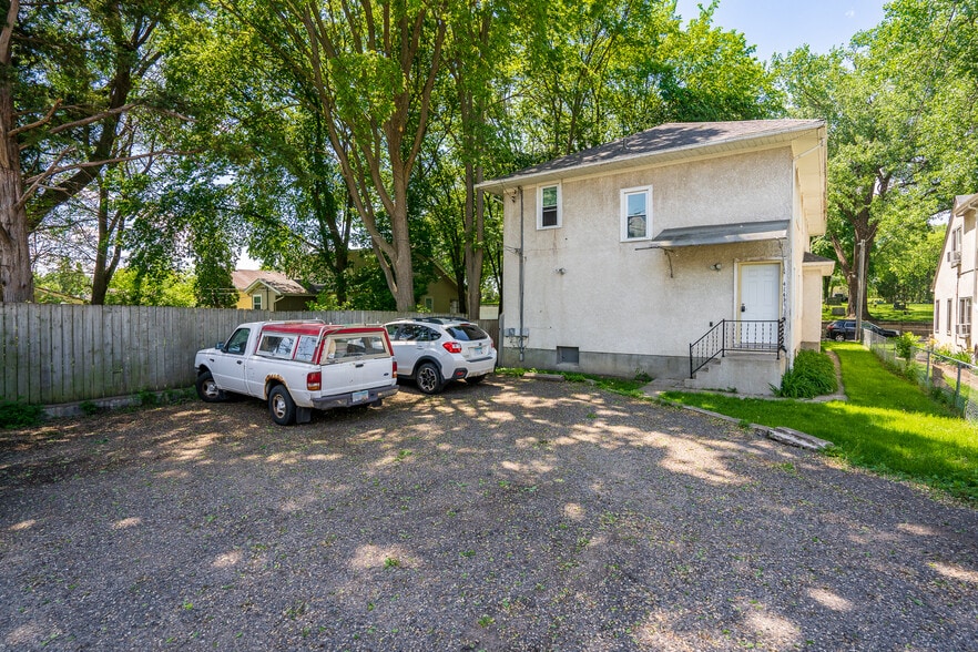 Building Photo - 4141 4th Ave S
