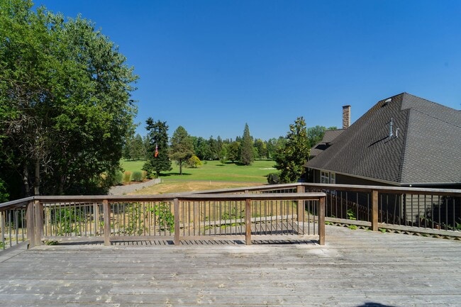 Building Photo - 4-Bedroom Luxury Home for Rent by Portland...