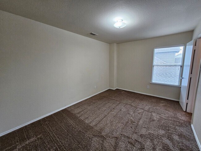 Building Photo - Available now ready for immediate move in