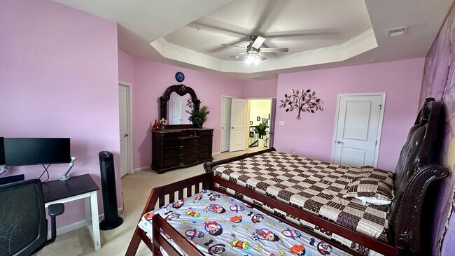 Building Photo - 3220 Yeager Dr
