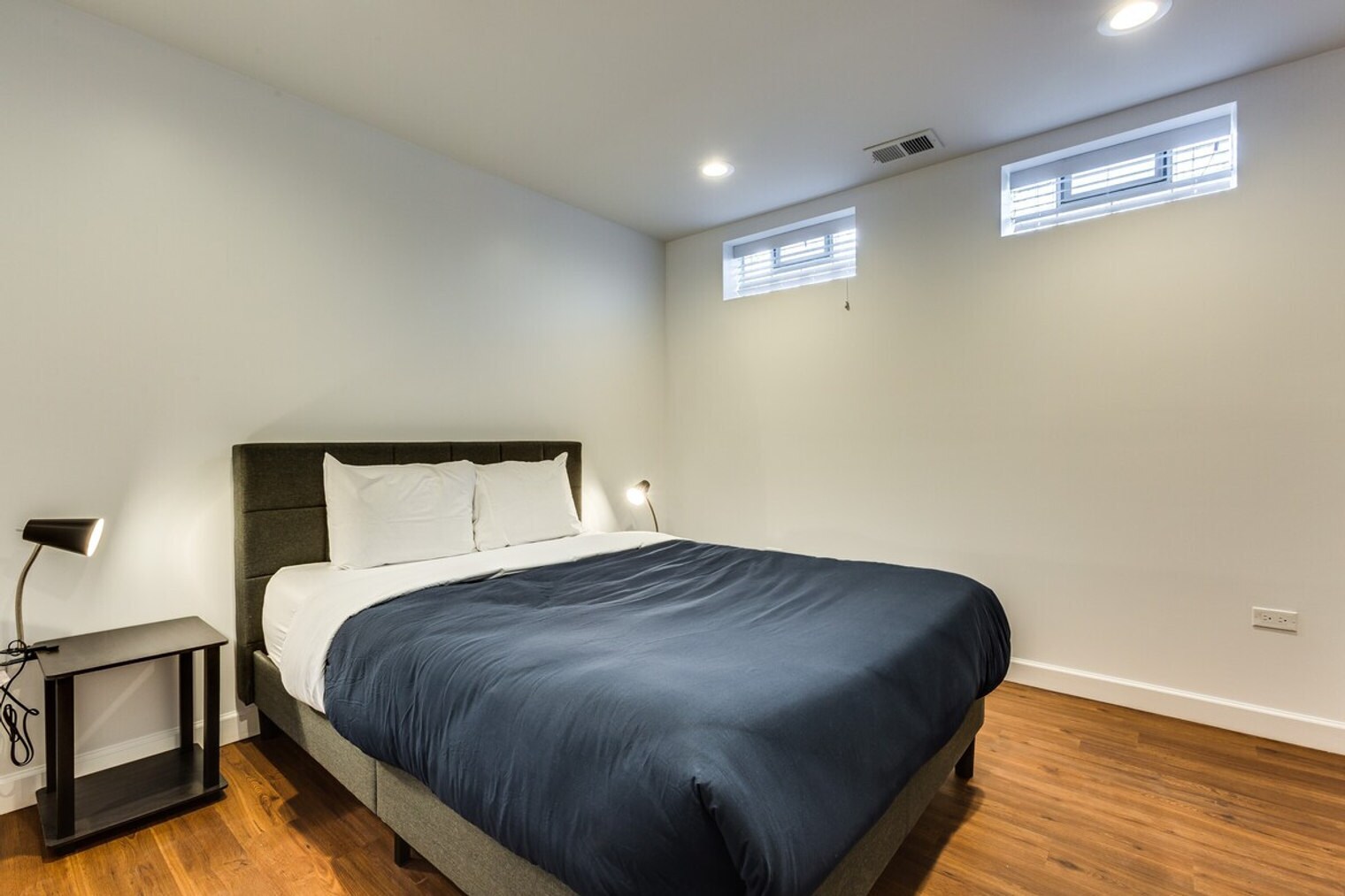 Building Photo - 706 N Racine Ave