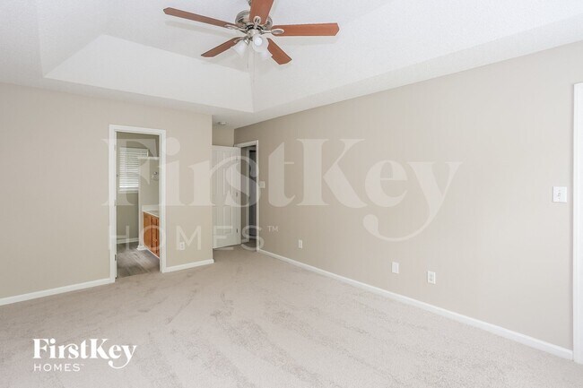 Building Photo - 8618 Cedar Hollow Ln