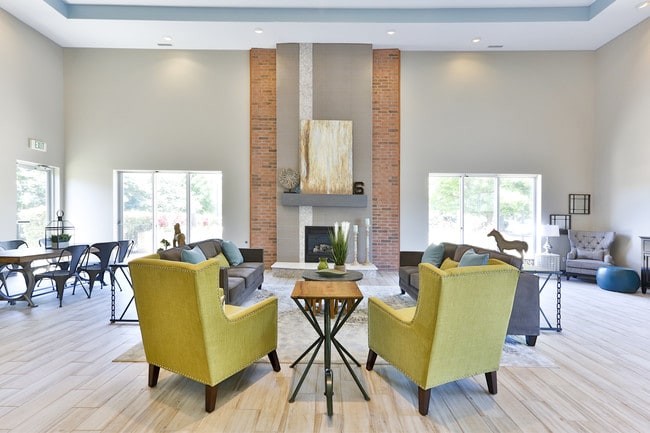 Community Clubhouse - Sherwood Lake Apartments