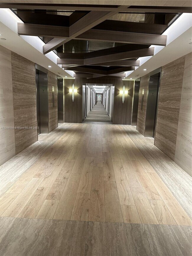 Building Photo - 2301 Collins Ave