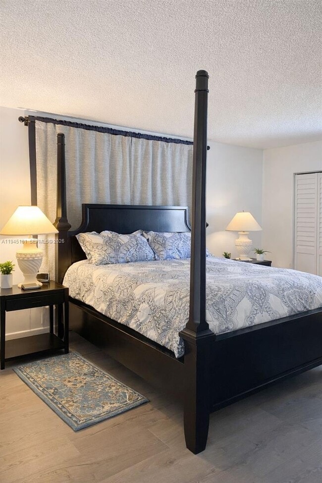 Building Photo - 400 SW 134th Way