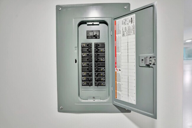 Building Photo - 501 Seafarer Cir