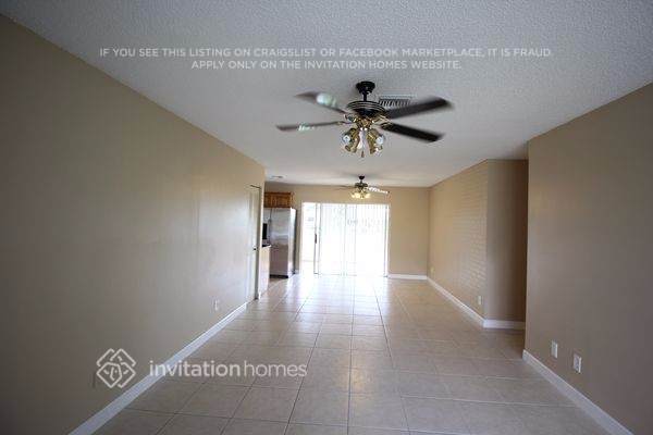 Building Photo - 6630 NW 24th Ct