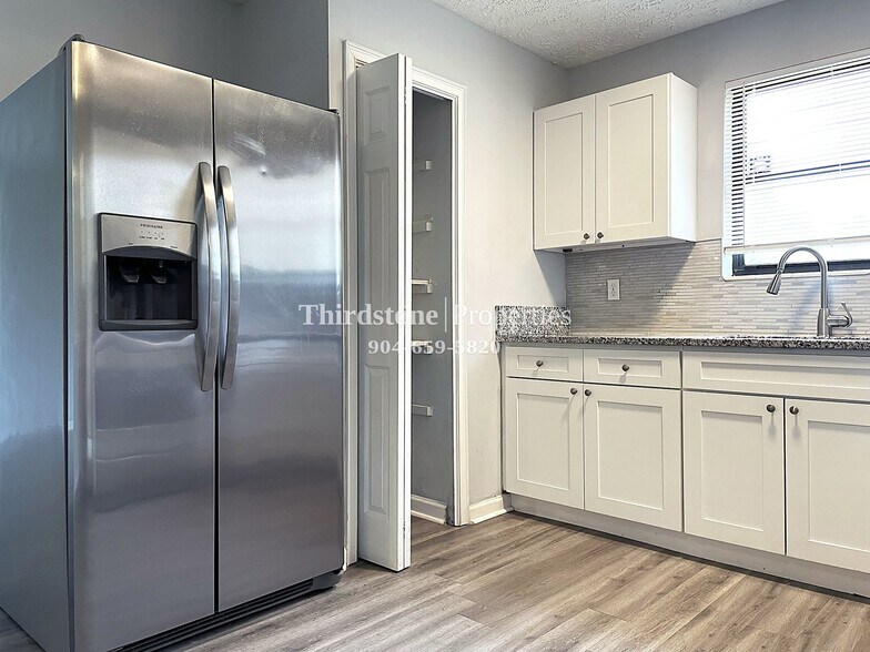 Building Photo - 4403 Harlow Blvd