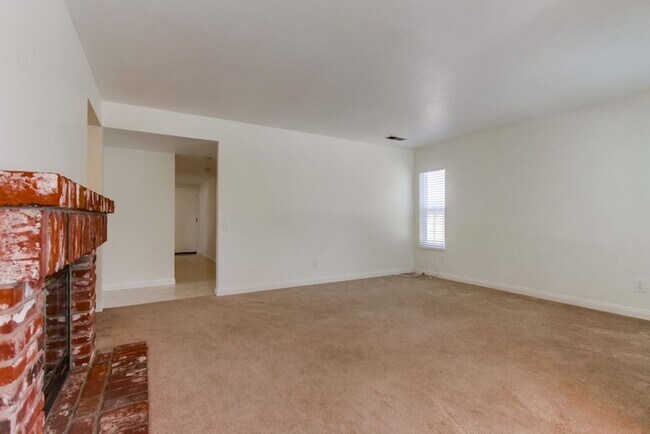 Building Photo - Charming Carmel Valley House in great loca...