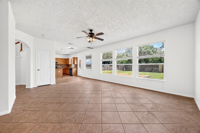 Building Photo - 19246 Hopeview Ct