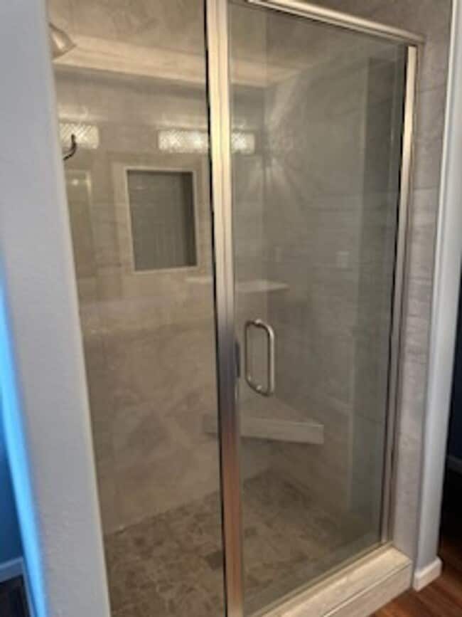 Building Photo - 3 Bedroom with Garage! HOA PAID!