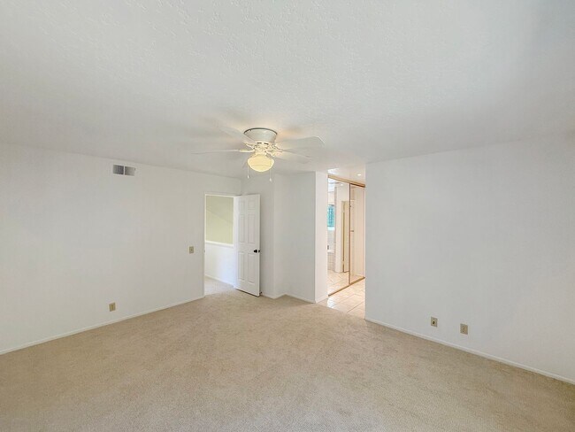 Building Photo - Great 3B/3BA House in Carmel Valley!