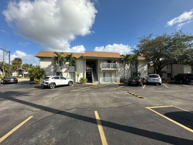 Building Photo - FAST APPROVAL !  1 bed 1 bath at green tee...