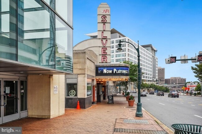 Building Photo - 7607 Eastern Ave NW