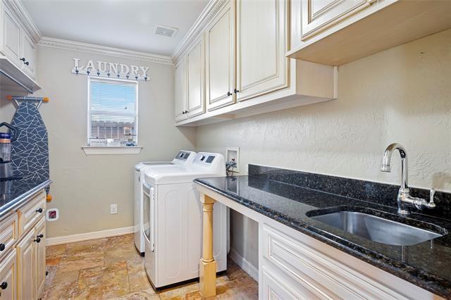 Building Photo - 2309 Parker Rd