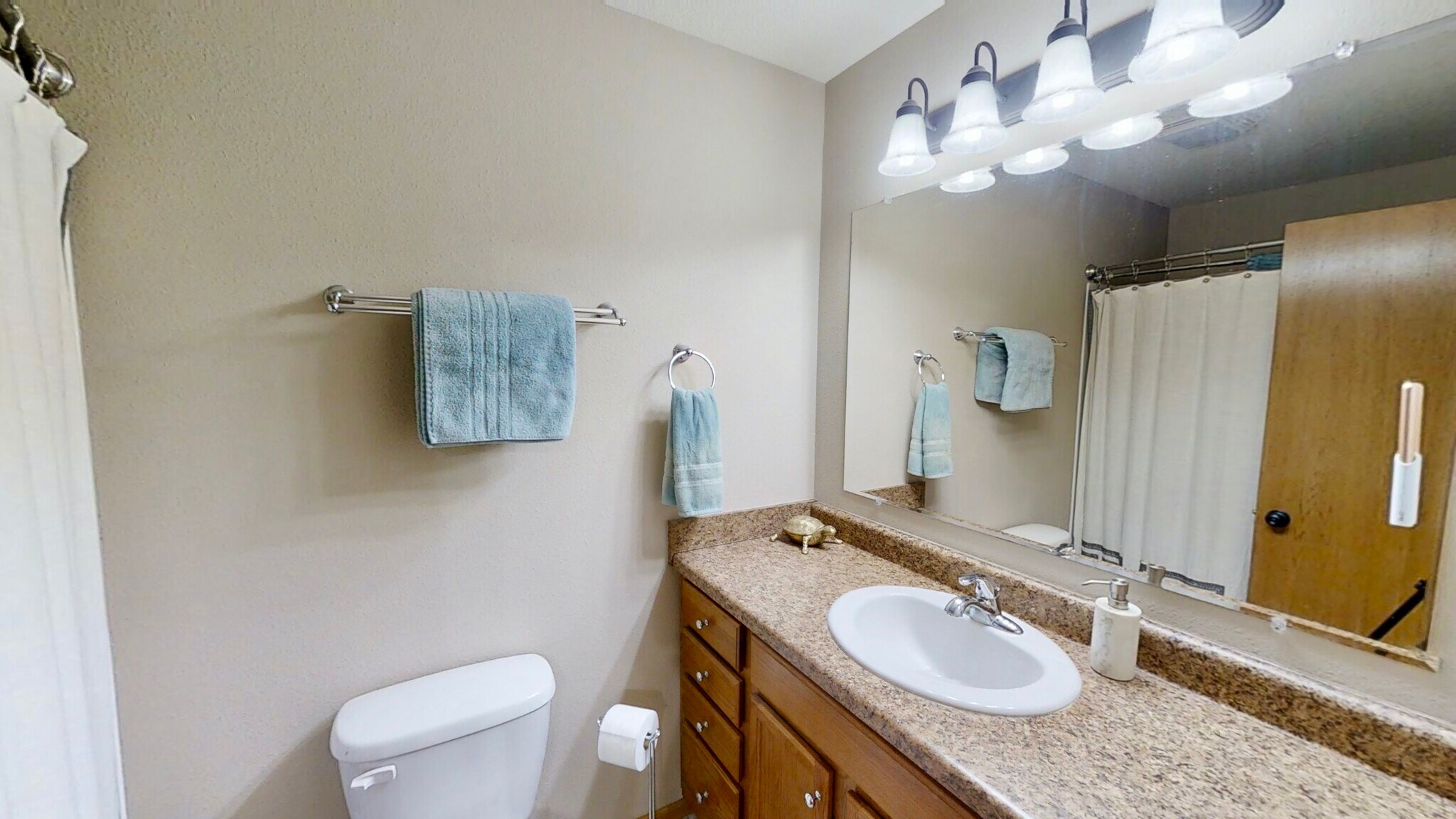 Master Bath - 4902 Algonquin Dr
