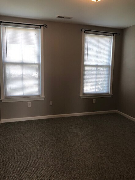 Bedroom 3 - 99 Orleans St