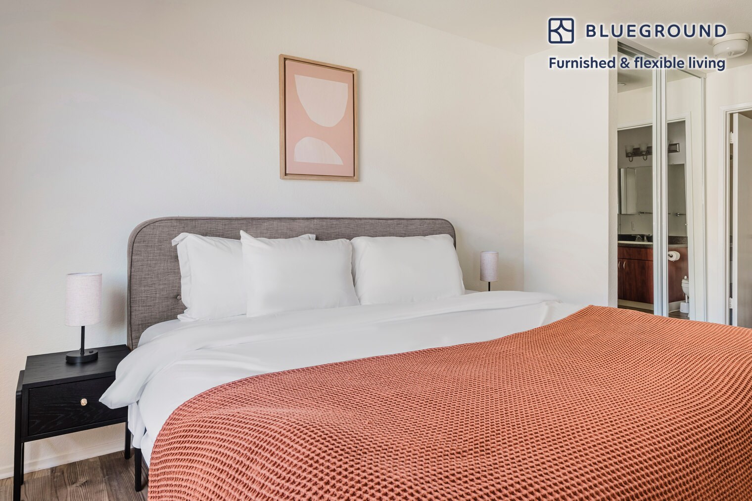 Building Photo - 1600 Villa St