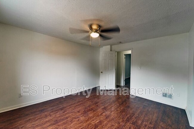 Building Photo - 2623 Indianapolis Ave