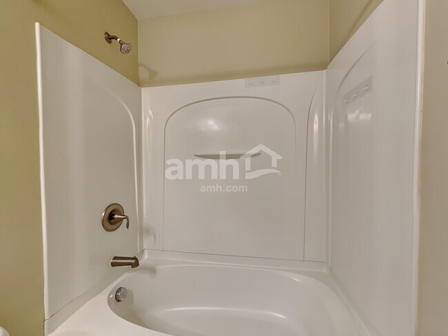 Building Photo - 120 Maywood Drive