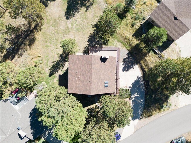 Building Photo - 6200 Pine Hollow Dr