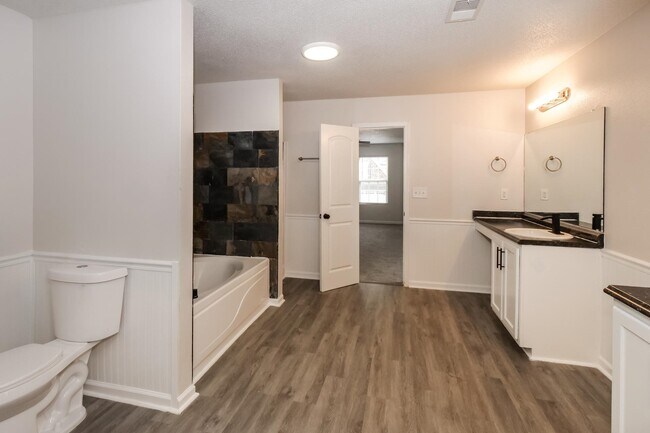 Building Photo - 4631 Tulip Creek Dr
