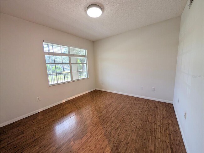 Building Photo - 5001 Baraldi Cir