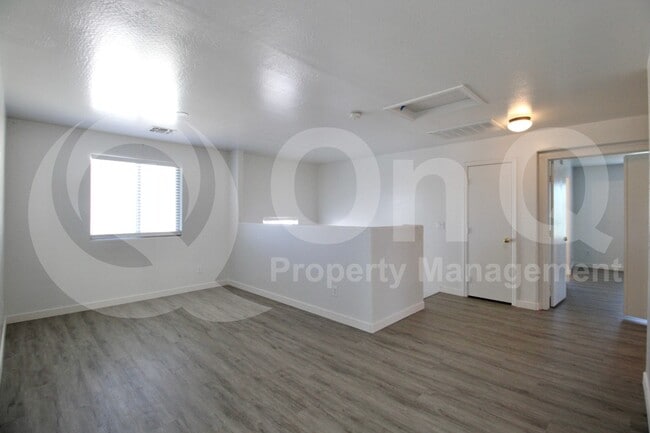 Building Photo - 7322 W St Charles Ave