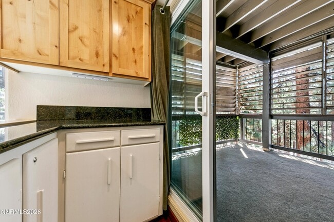 Building Photo - 215 Clubhouse Cir