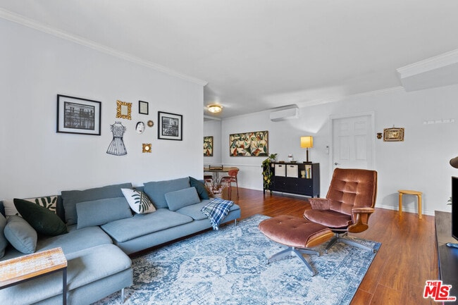 Building Photo - 332 Rexford Dr