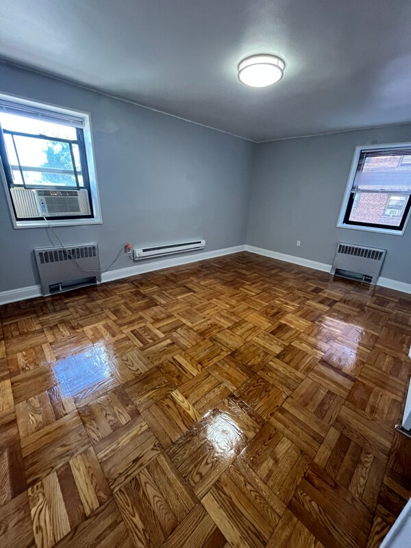 Building Photo - 56 S Munn Ave