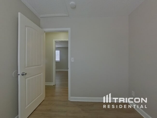Building Photo - 4514 Fenton Rd