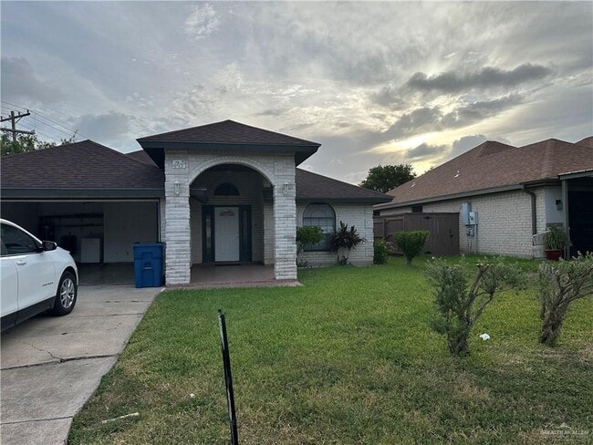 Building Photo - 4705 Savannah Dr